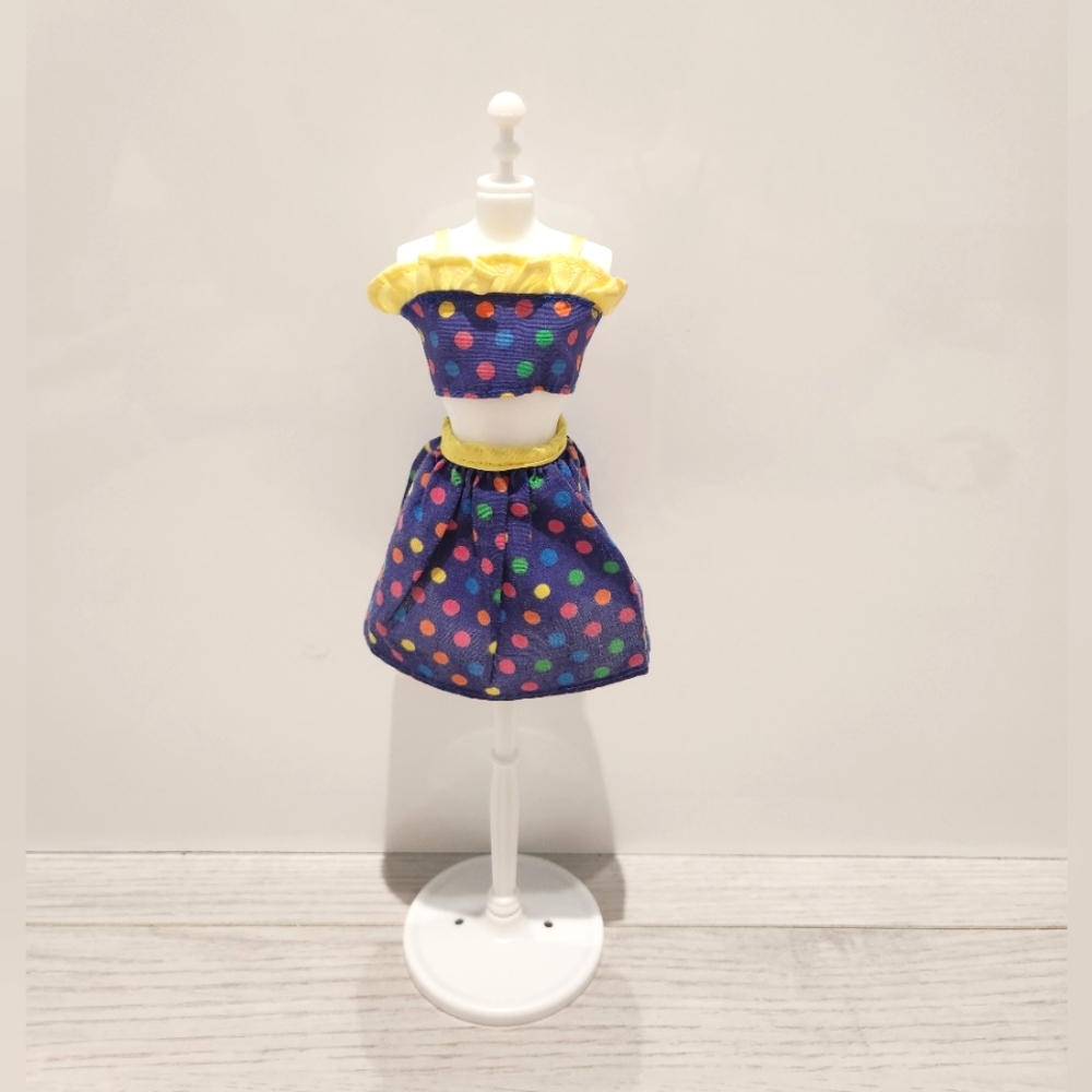 4/$20  1994 Barbie Fashions Outfit